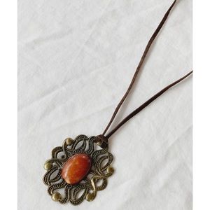 💍💫 Gold and stone medallion necklace